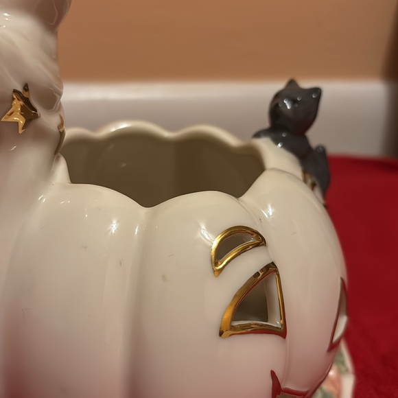 Lenox Occasions Ghost with Pumpkin Voltive - Picture 3 of 5